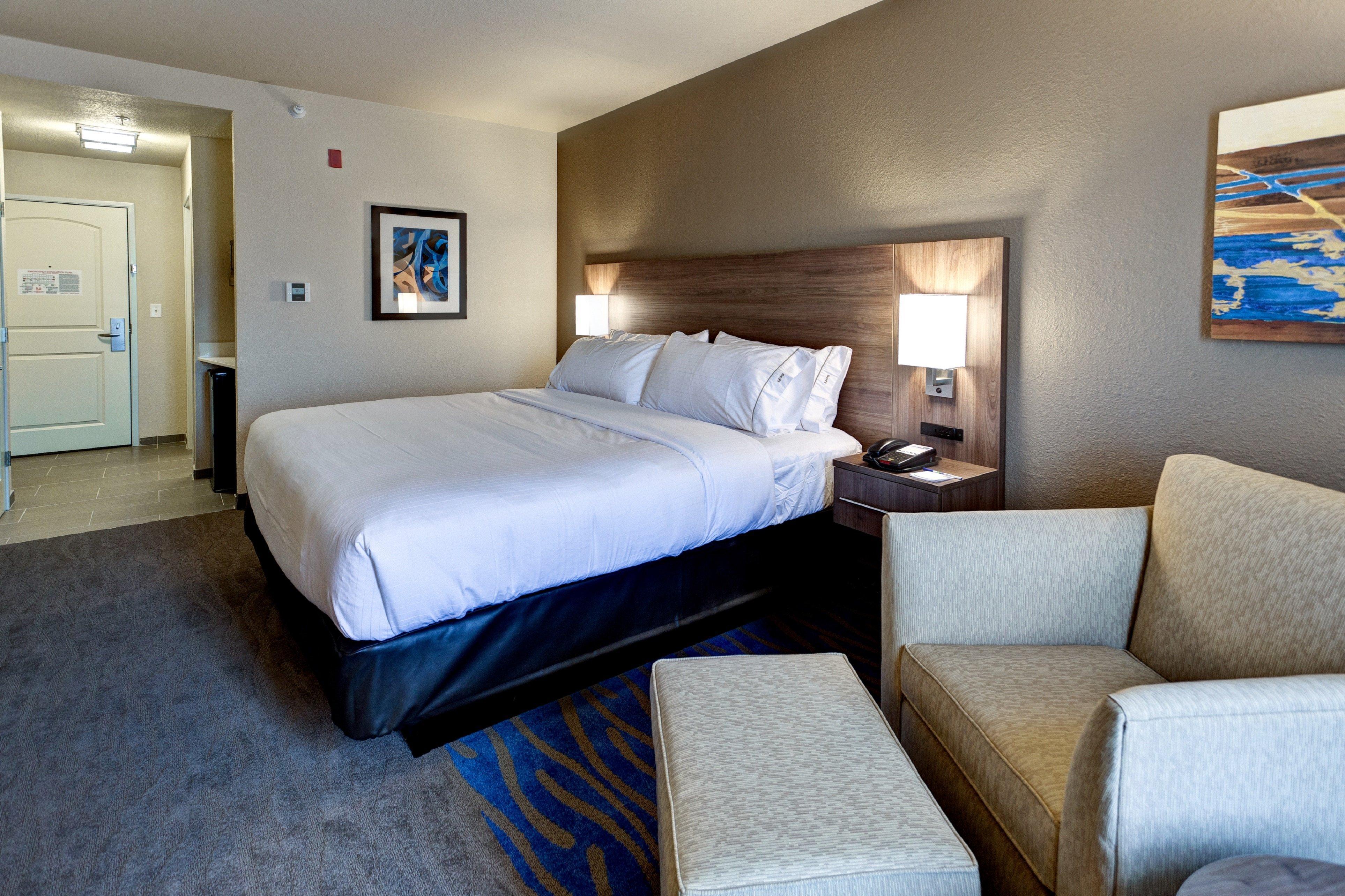 Holiday Inn Express & Suites Great Bend By Ihg Exteriér fotografie