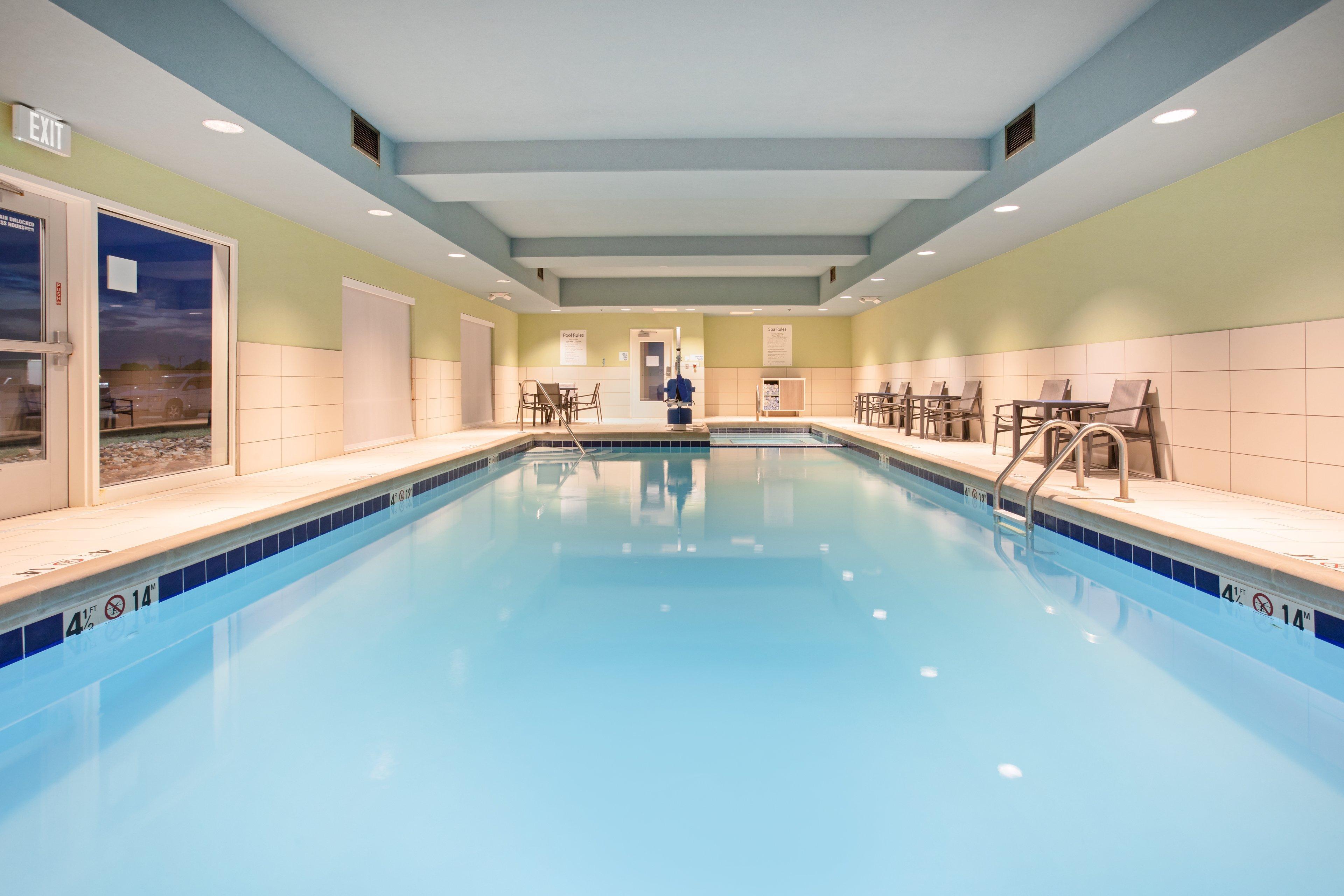 Holiday Inn Express & Suites Great Bend By Ihg Exteriér fotografie