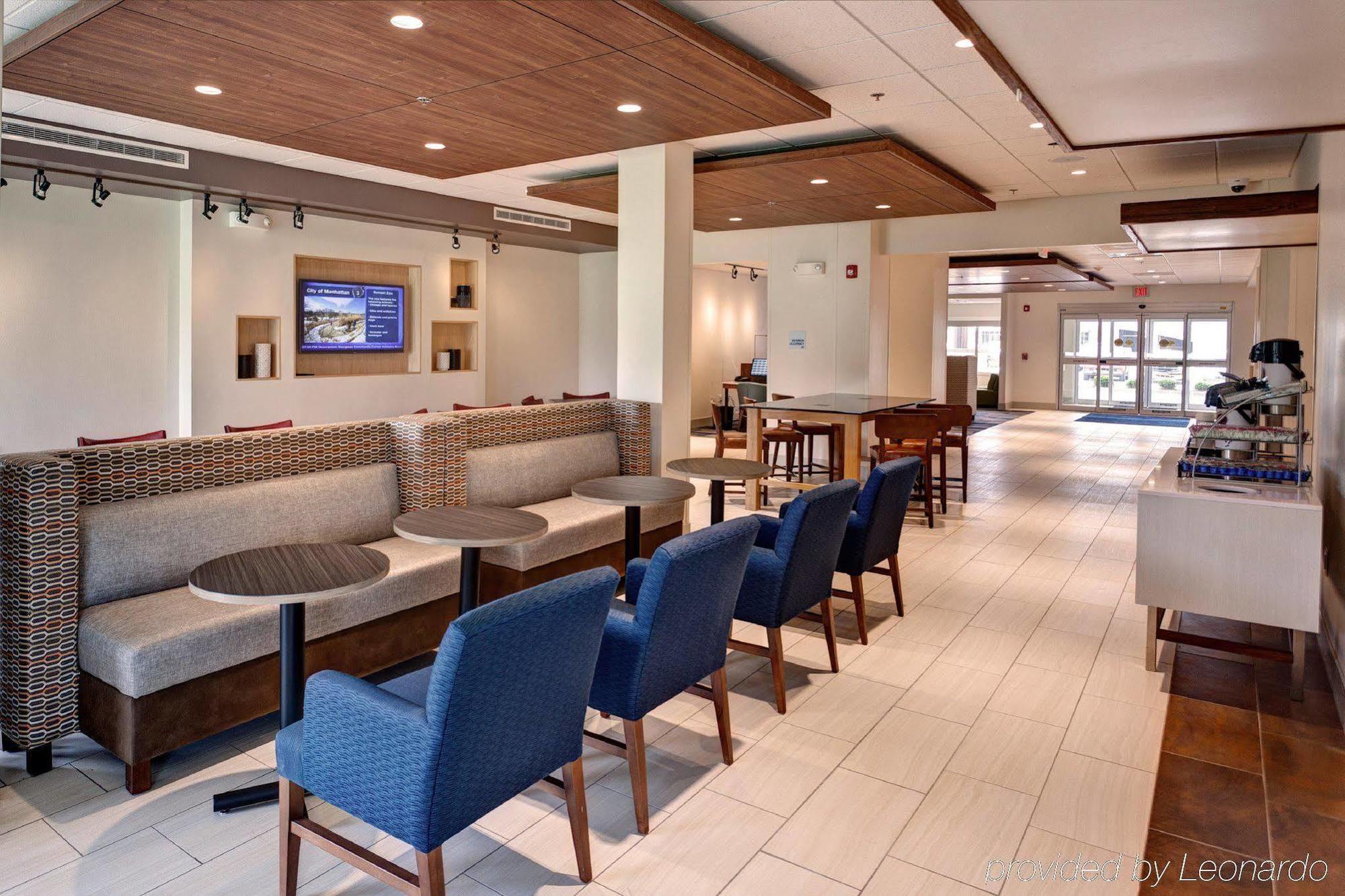 Holiday Inn Express & Suites Great Bend By Ihg Exteriér fotografie