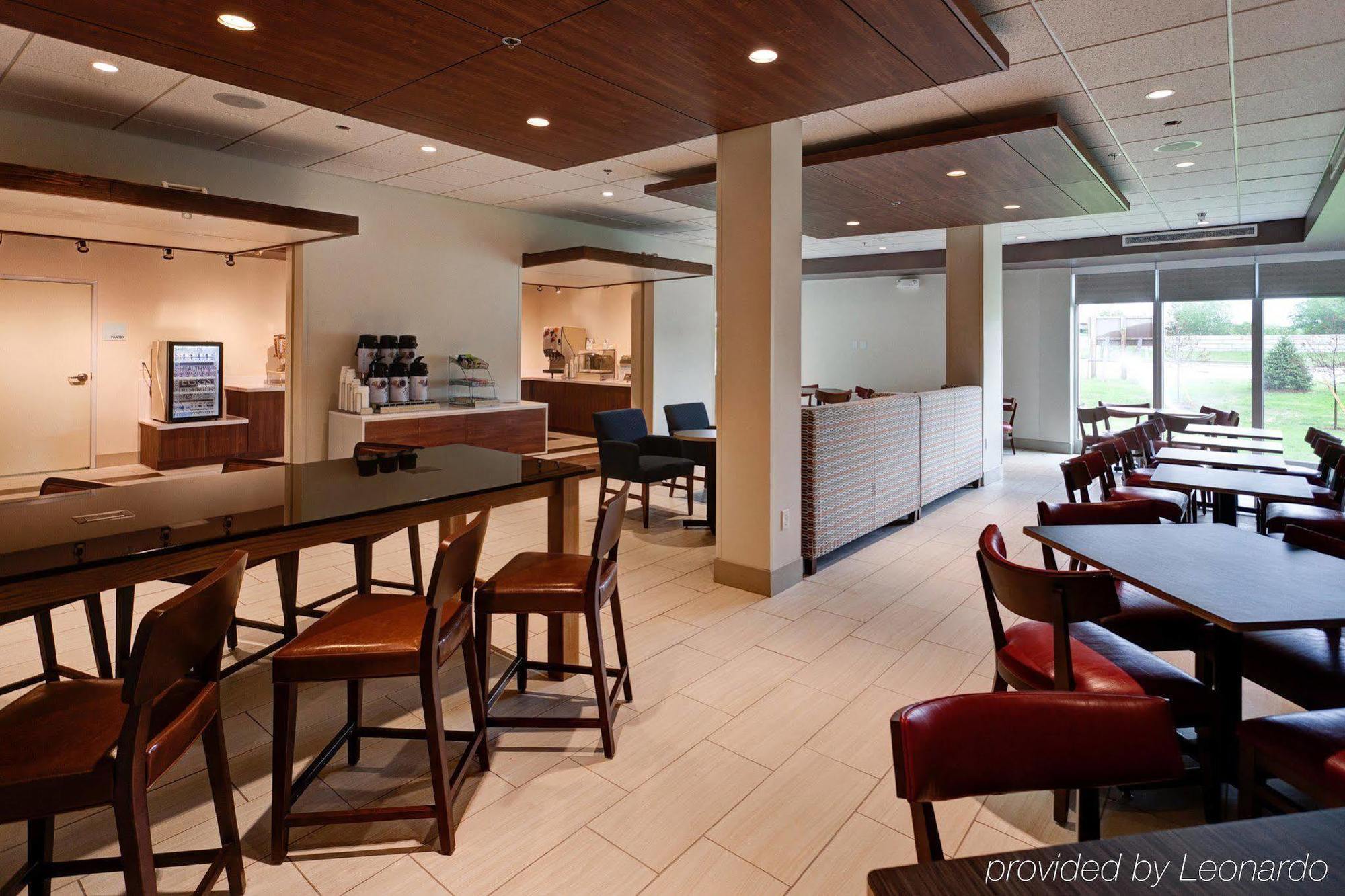 Holiday Inn Express & Suites Great Bend By Ihg Exteriér fotografie