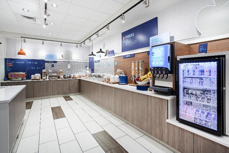 Holiday Inn Express & Suites Great Bend By Ihg Exteriér fotografie